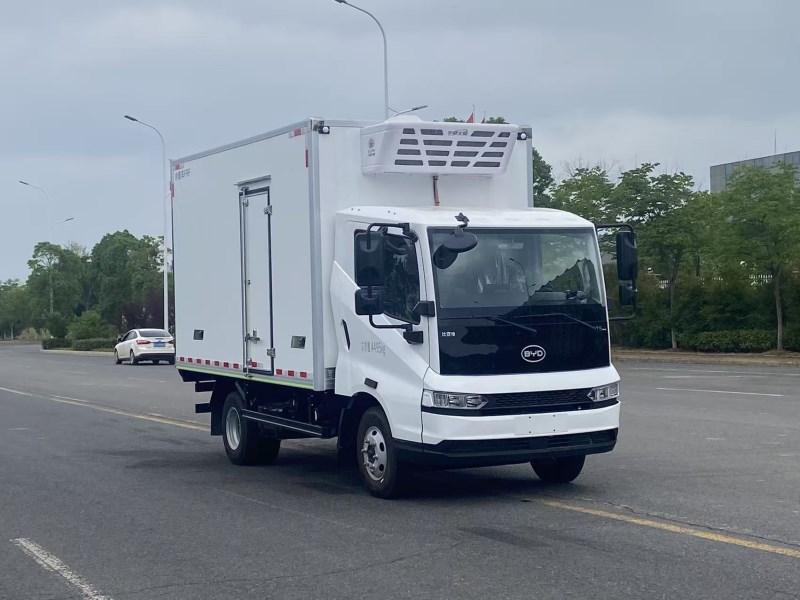 比亚迪T5DM混动冷藏车