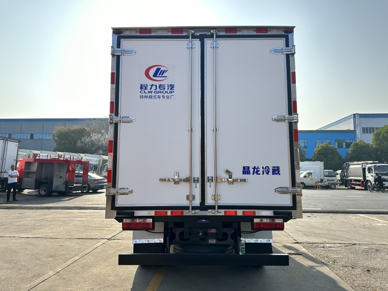 4.2米重汽王牌冷藏车170（蓝牌）