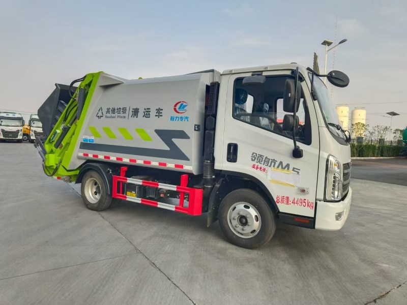 6.5方福田领航M5压缩垃圾车