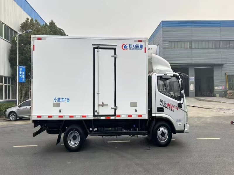 福田奥铃速运buff版158马力冷藏车