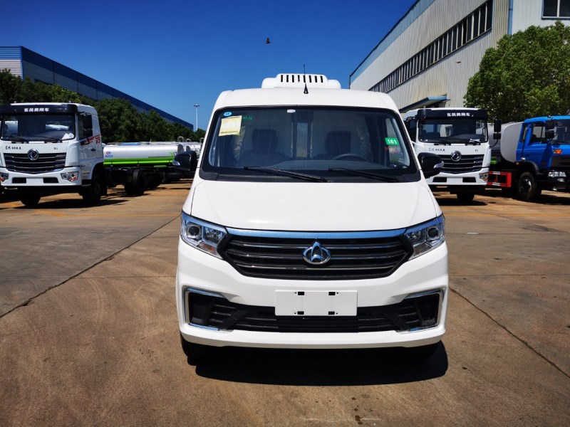 长安跨越V3面包冷藏车