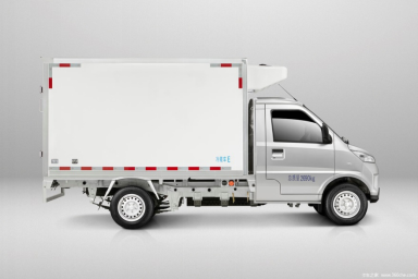 五菱冰宝 纯电动 2.8米微卡冷藏车