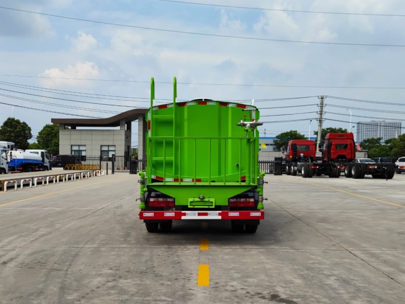 解放蓝牌7方抑尘车