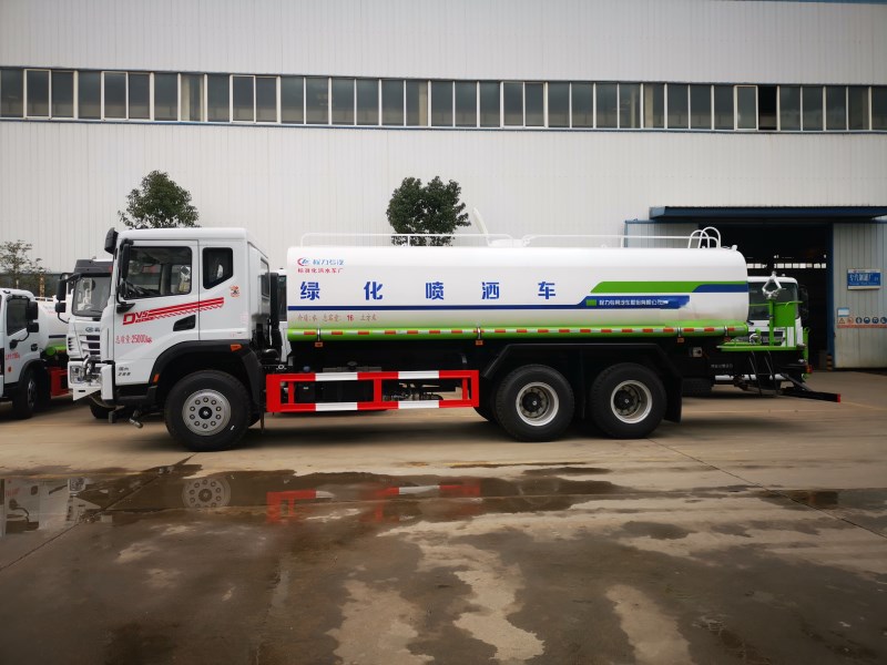 20方东风华神DV5后双桥洒水车