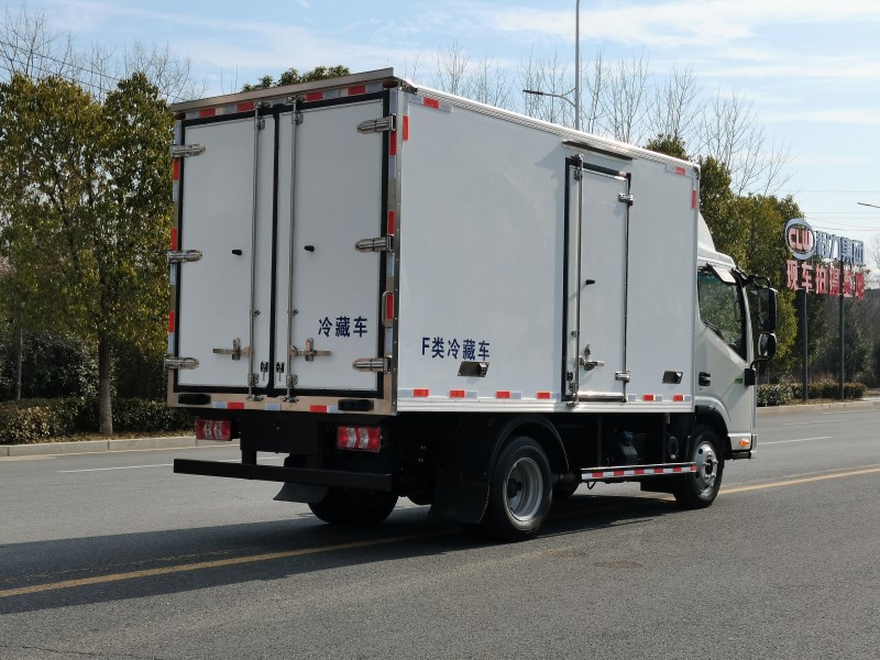 3.7米JAC帅铃Q3国六130马力冷藏车