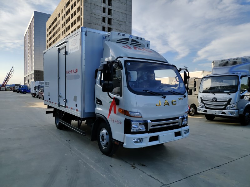 JAC帅铃E国六庆玲五十铃130马力冷藏车