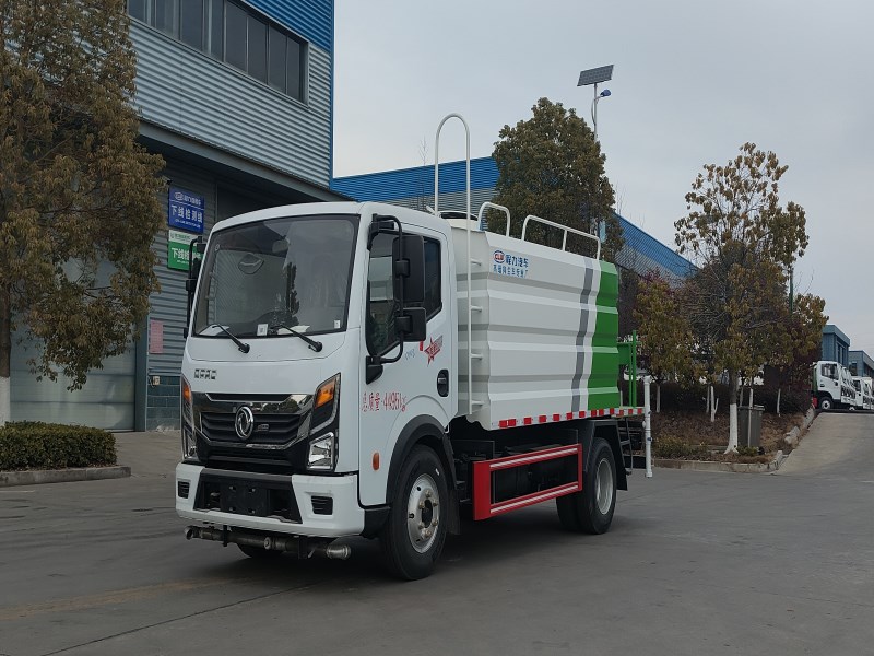 东风全柴136马力7方抑尘车
