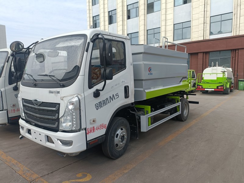 福田领航M5蓝牌抑尘车7方150马力