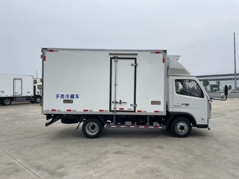 福田奥铃智蓝M卡纯电动冷藏车