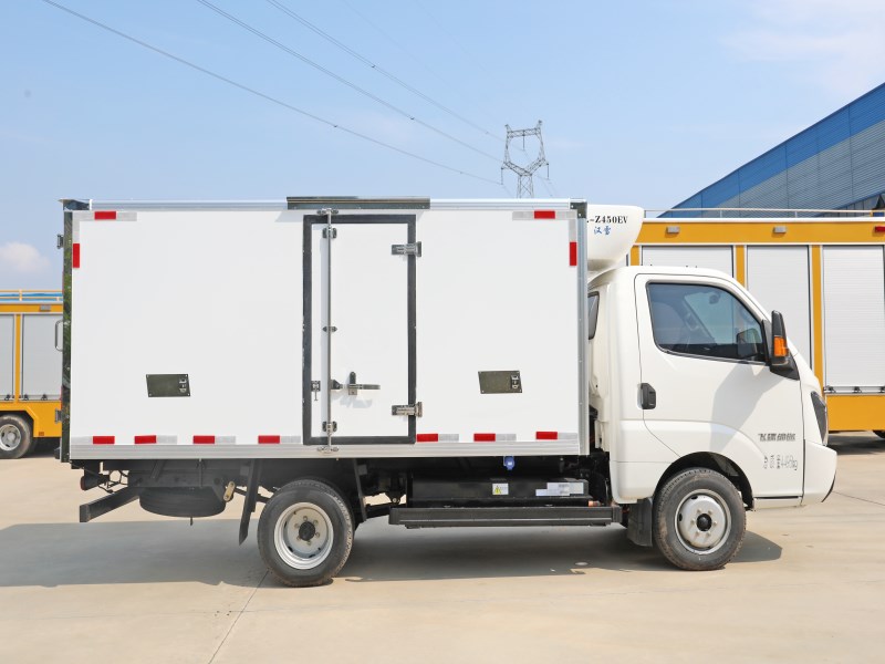 飞碟缔途EF3纯电动冷藏车（宁德时代63.75Kwh）