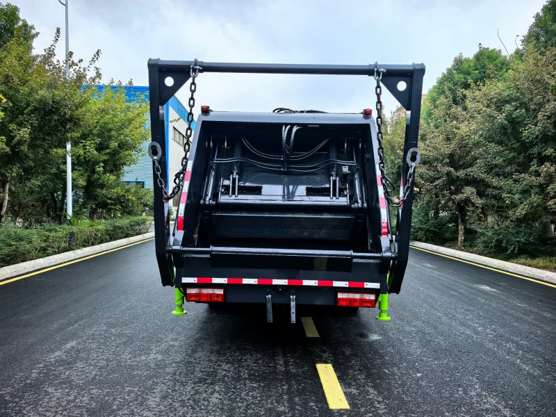 10方 东风大多利卡重载版压缩垃圾车