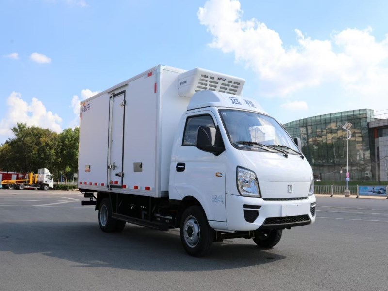 吉利星智F5E纯电动冷藏车（后双轮）