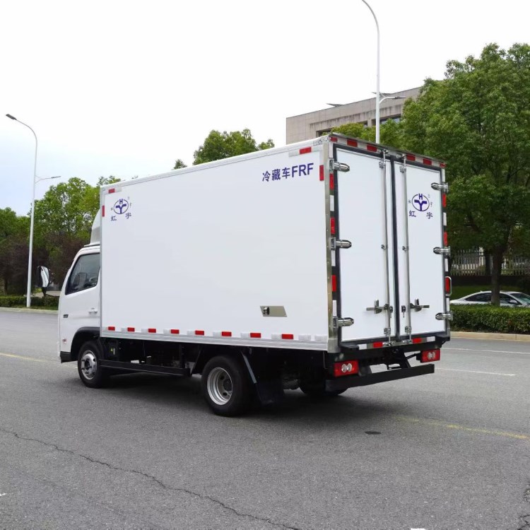3.8米福田欧马可智蓝X卡纯电动冷藏车
