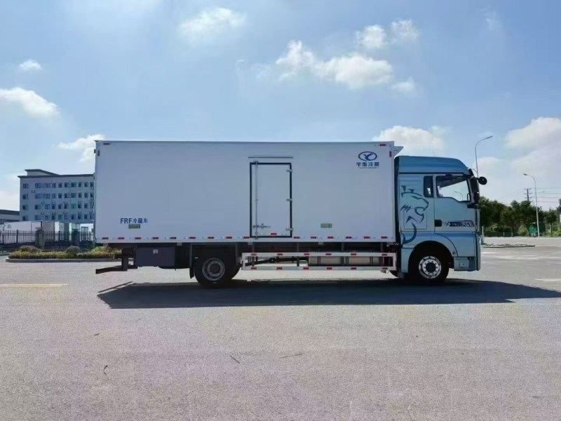 7.8米冷藏车-汕德卡G7创领