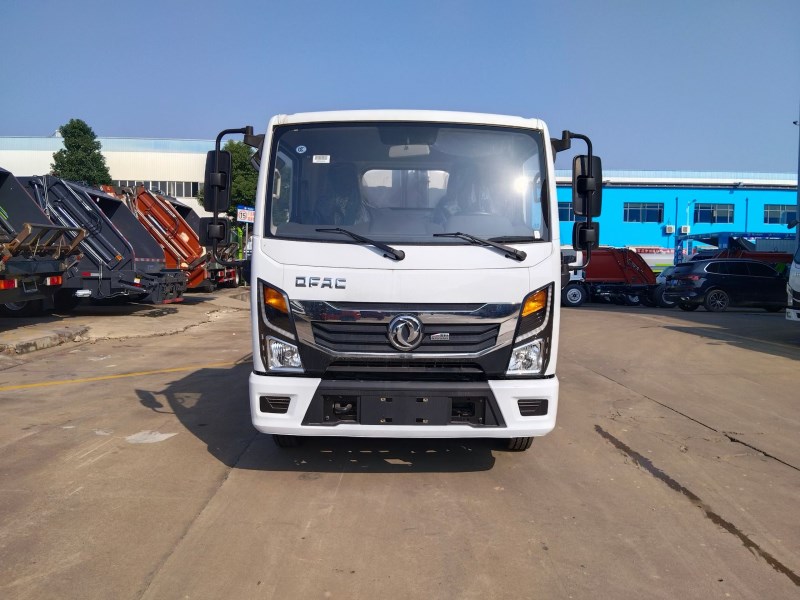 多利卡5方吸粪车高清图片