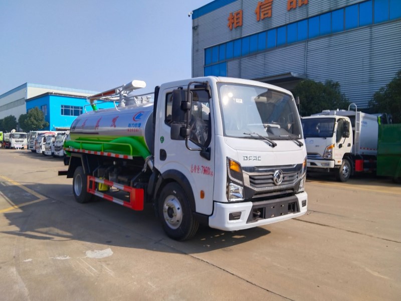 多利卡5方吸粪车高清图片