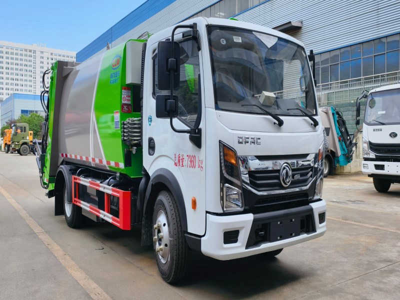 东风多利卡7立方压缩垃圾车