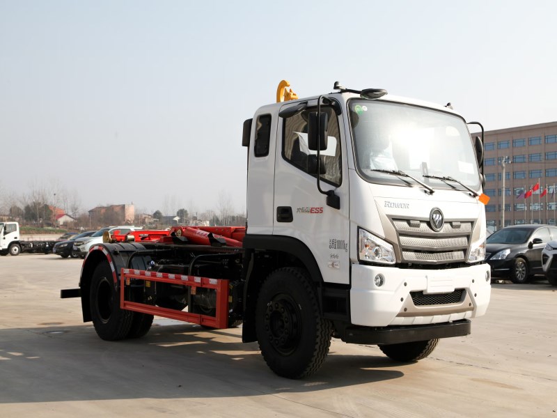 福‮大田‬金刚ES5勾臂‮圾垃‬车