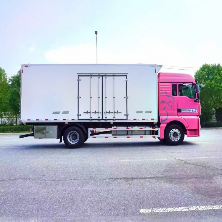 重汽汕德卡G7H冷藏车