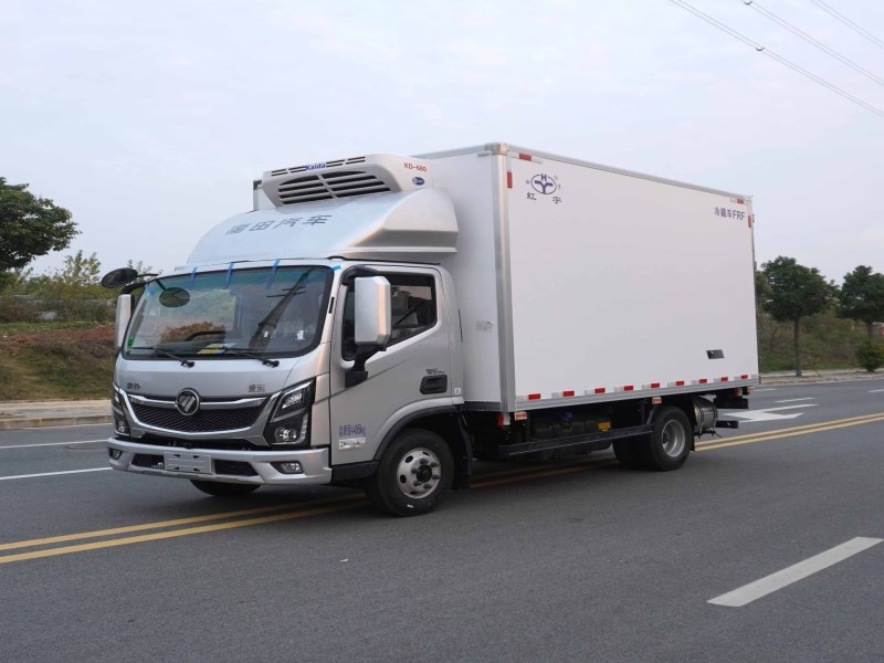 福田奥铃北极熊Pro重载版3.0 210马力冷藏车