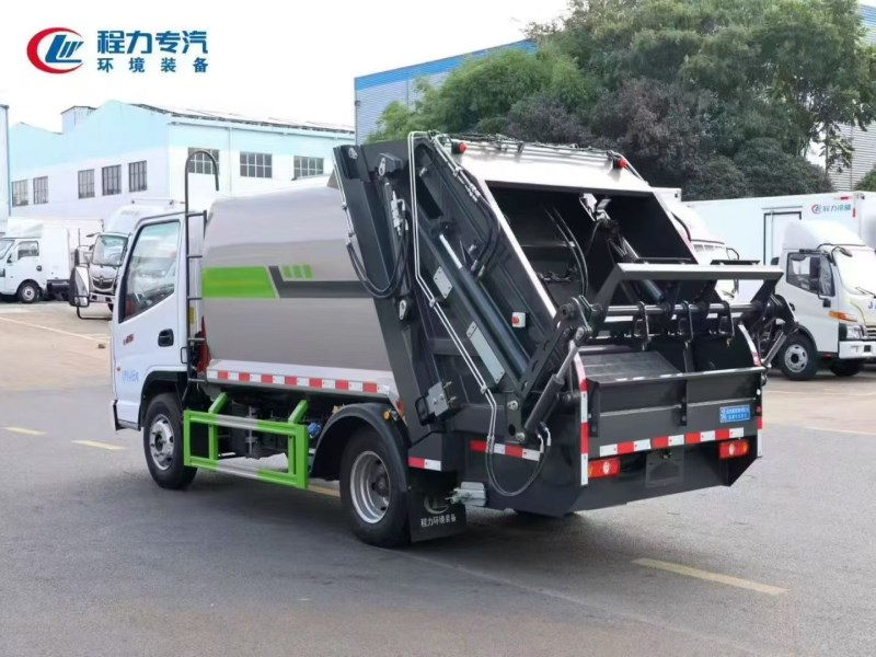 东风小霸王压缩垃圾车