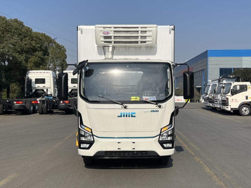 江铃E路达纯电动冷藏车4.2米