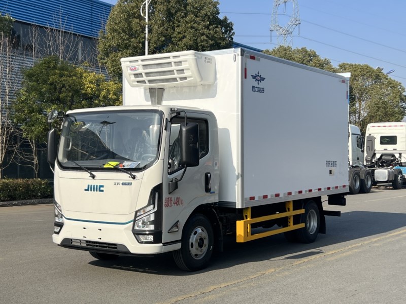 江铃E路达纯电动冷藏车4.2米