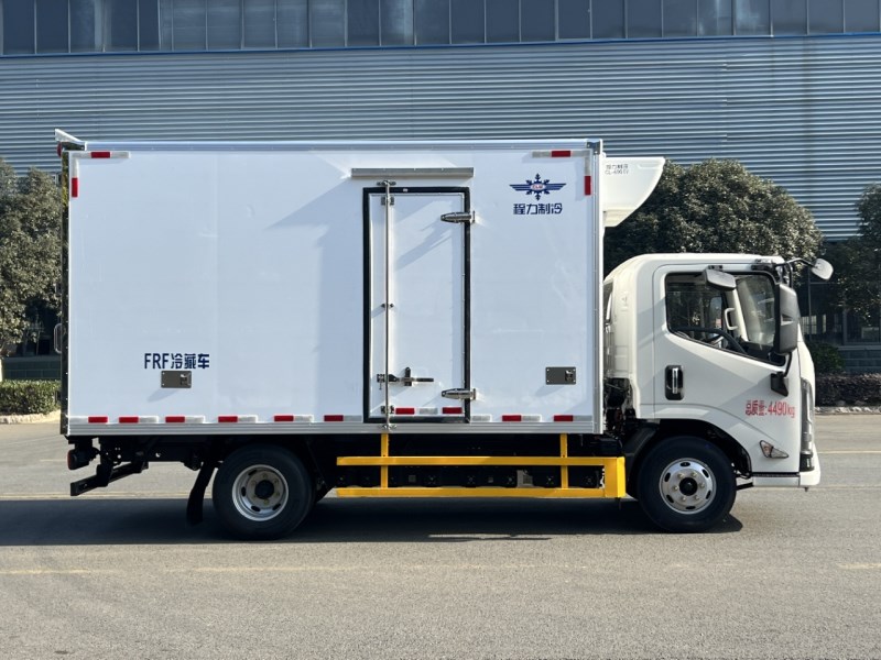 江铃E路达纯电动冷藏车4.2米