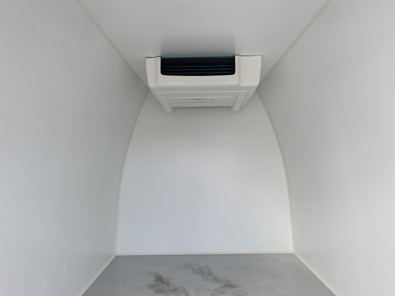 华晨鑫源好运EV纯电动面包冷藏车