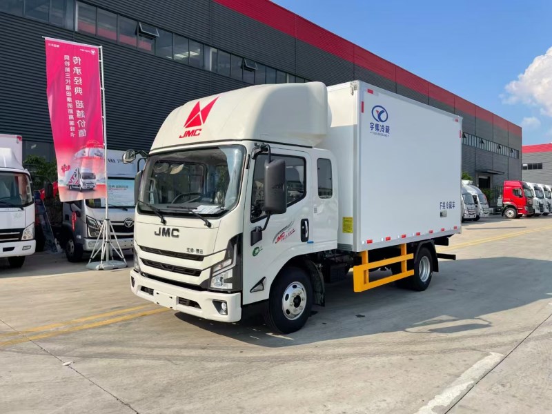 江铃新凯运排半宽体冷藏车
