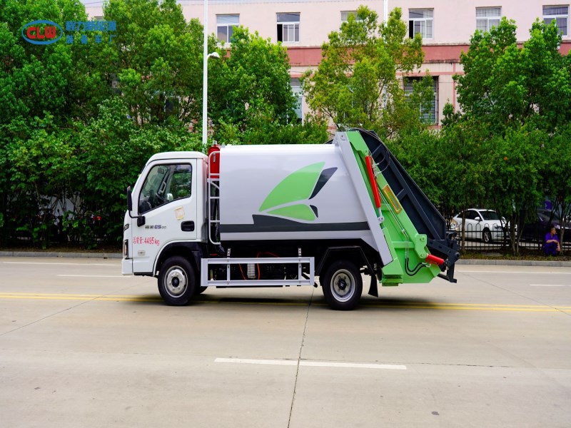 上汽跃进纯电动压缩垃圾车