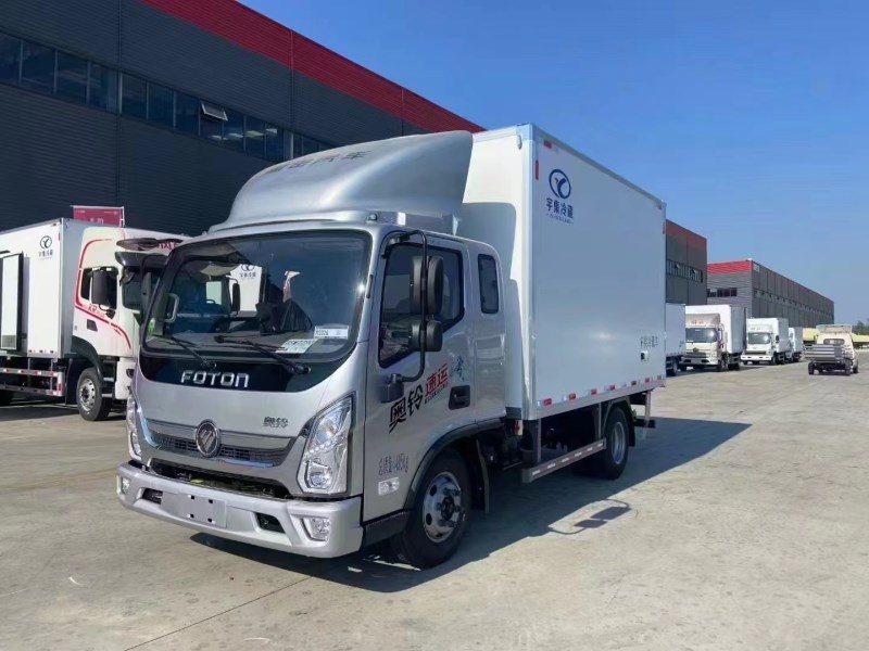 福田奥铃速运排半康机156马力冷藏车 