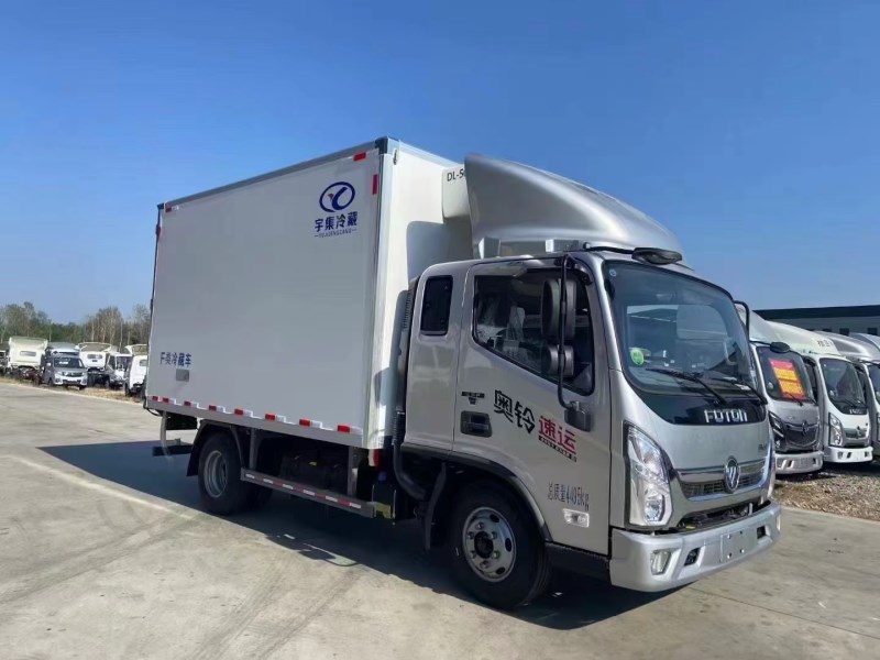 福田奥铃速运排半康机156马力冷藏车 
