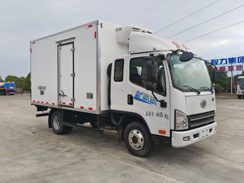 解放冰冰排半3.7米冷藏车
