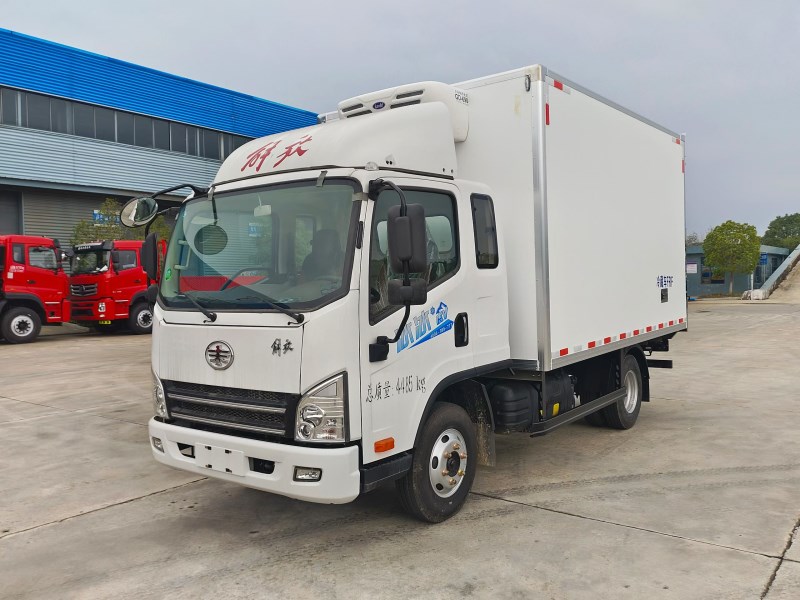 解放冰冰排半3.7米冷藏车