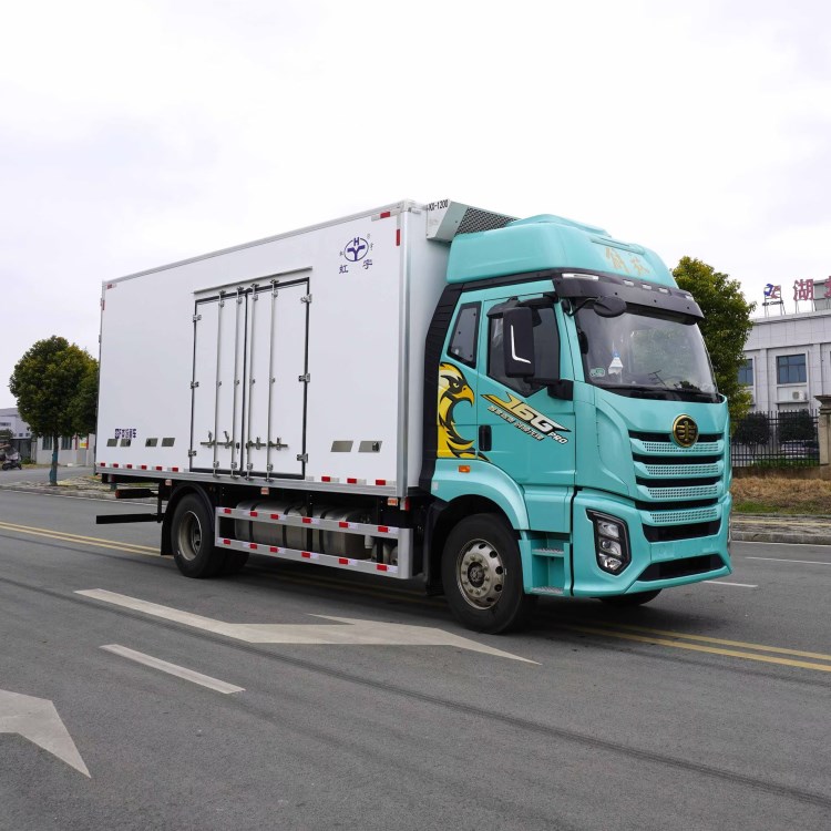 解放J6G领航版冷藏车大柴380