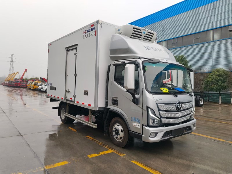 欧马可S1 康明斯210马力3.0排量