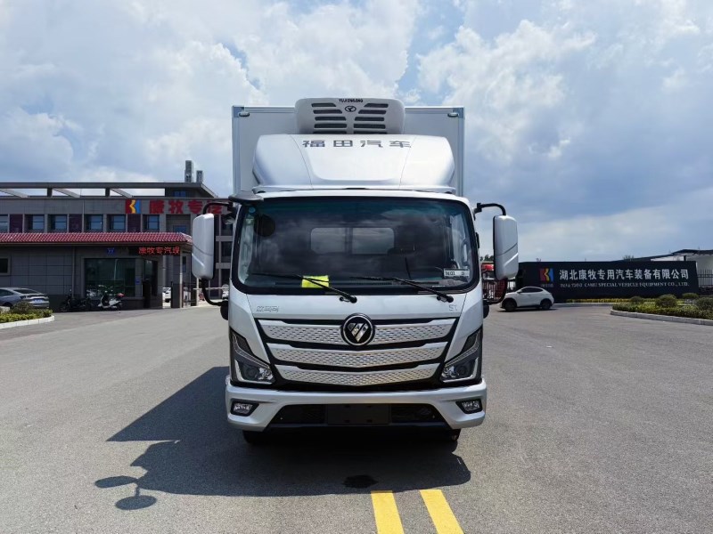 欧马可2.5排量185马力宽厢冷藏车