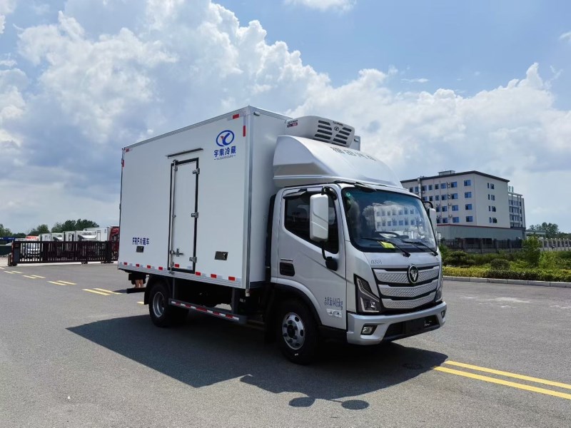 欧马可2.5排量185马力宽厢冷藏车