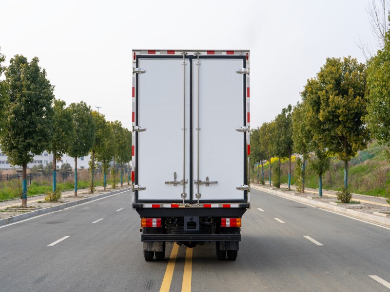 江西五十铃ECPro7宽体154马力冷藏车