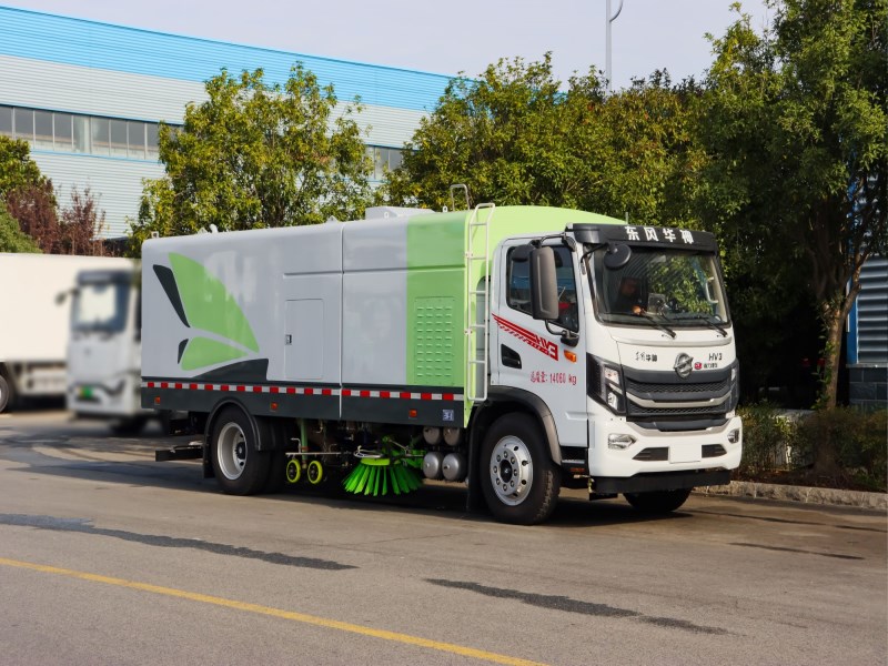 华神14吨后背洗扫车