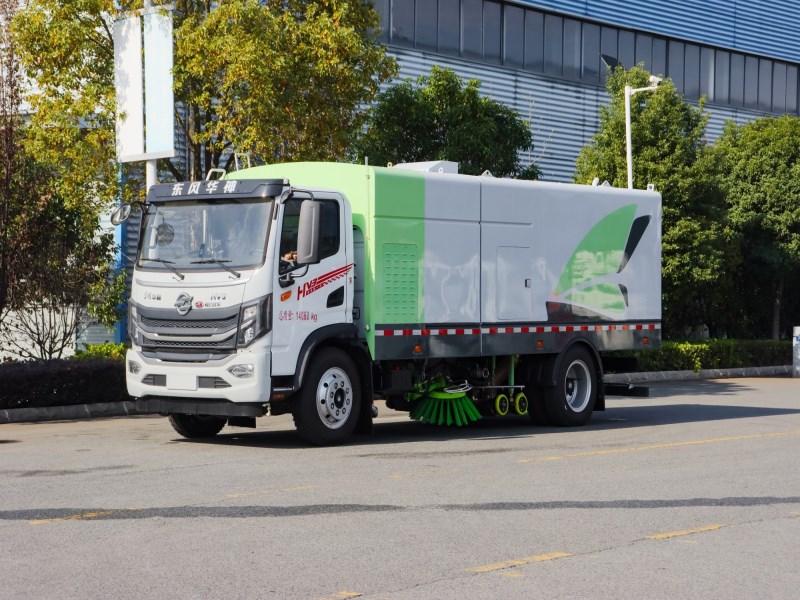 华神14吨后背洗扫车