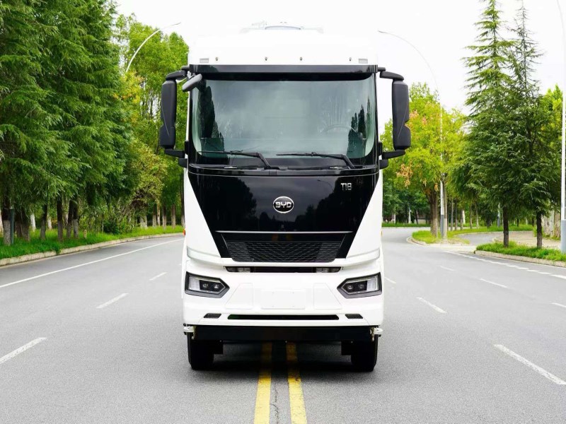 比亚迪18吨直驱桥洗扫车