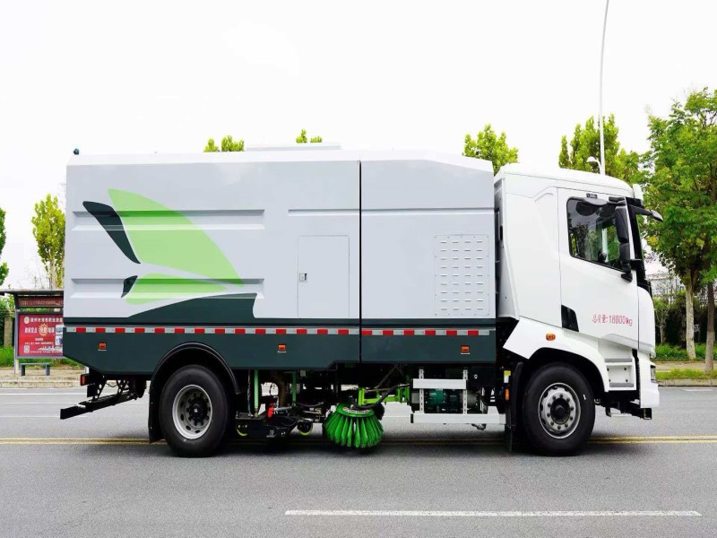 比亚迪18吨直驱桥洗扫车