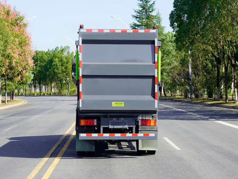东风华神纯电自装卸垃圾车