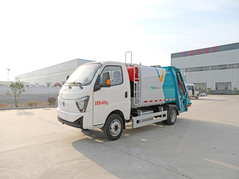 飞碟纯电动压缩垃圾车