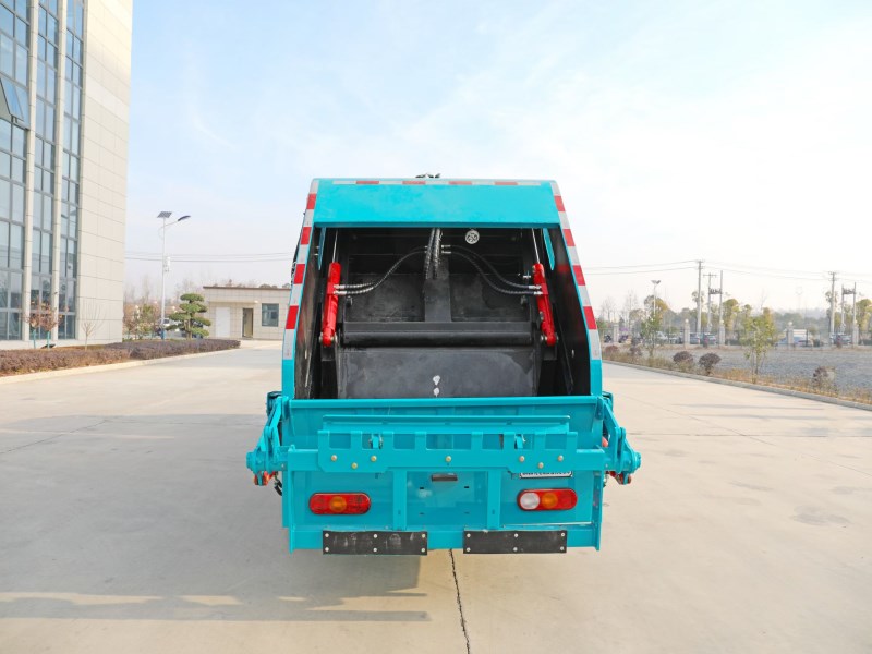 飞碟纯电动压缩垃圾车