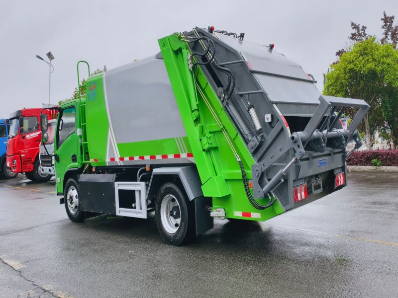 陕汽智云纯电动八立方压缩垃圾车