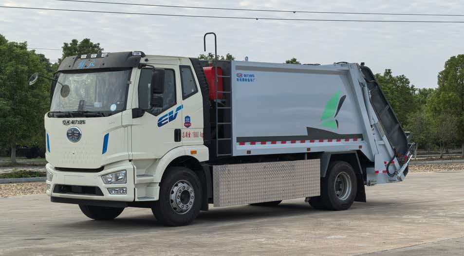 解放纯电18吨三代电池压缩垃圾车