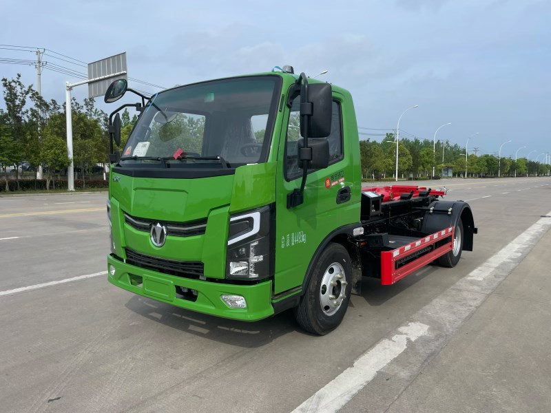 飞碟奥驰EV2纯电动勾臂垃圾车